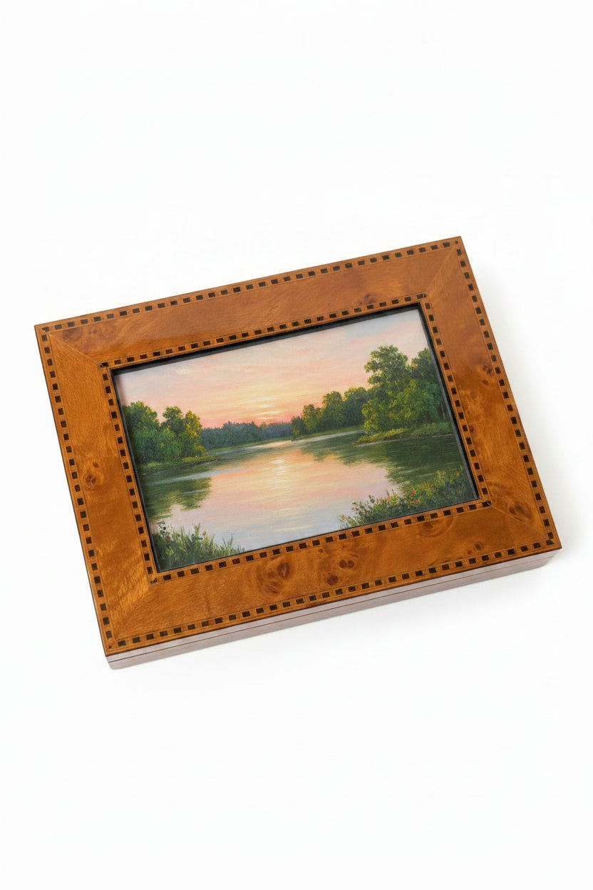 Burlwood Frame